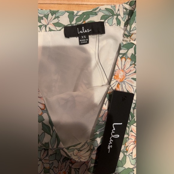 LULU’S COUNT THE PETALS GREEN FLORAL PRINT PLEATED MINI SKIRT - Picture 5 of 6